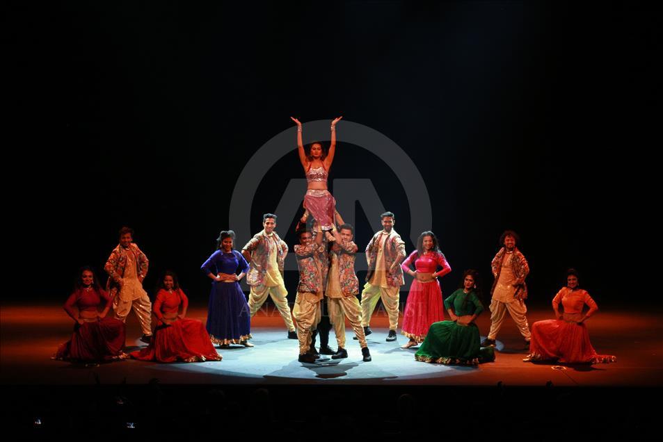Taj Express : The Bollywood Musical di Istanbul