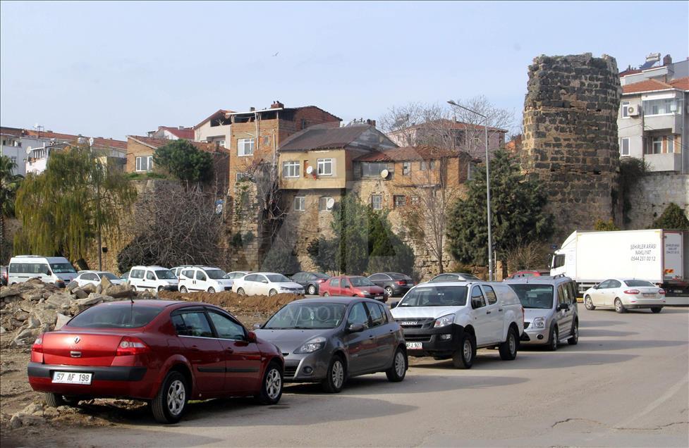 UNESCO listesindeki kale "kalekondu"lardan kurtarılmayı bekliyor
