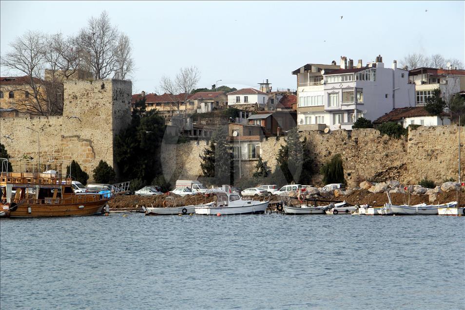 UNESCO listesindeki kale "kalekondu"lardan kurtarılmayı bekliyor