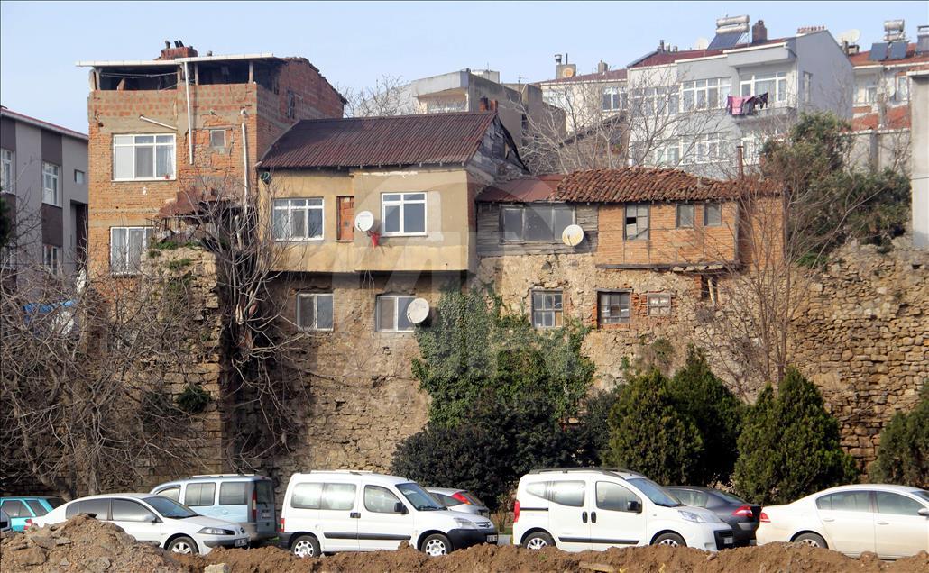 UNESCO listesindeki kale "kalekondu"lardan kurtarılmayı bekliyor