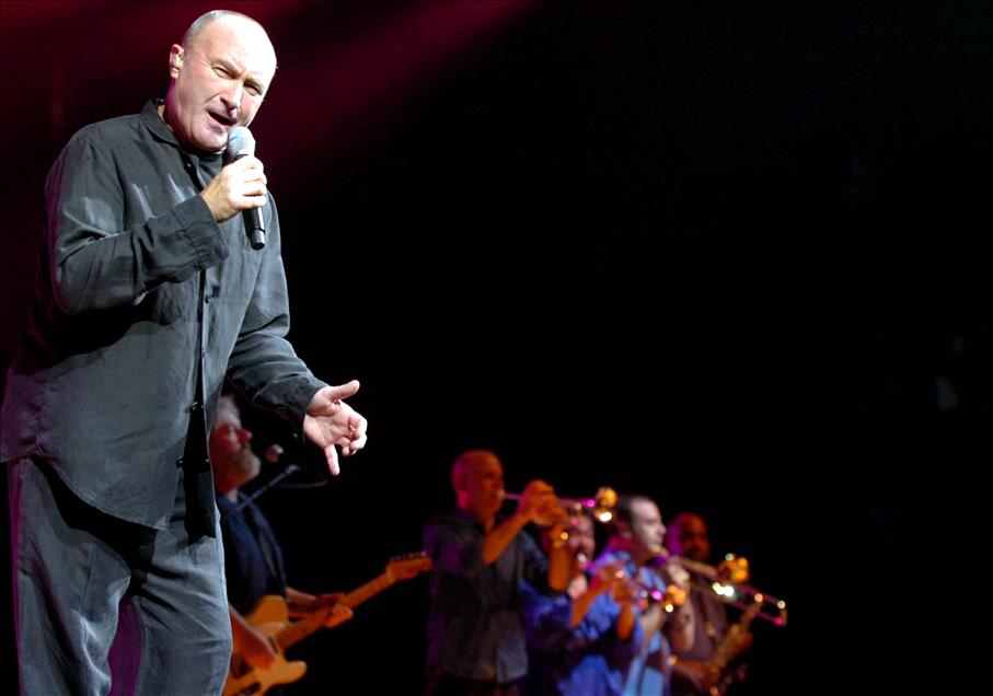PHIL COLLINS KONSERI