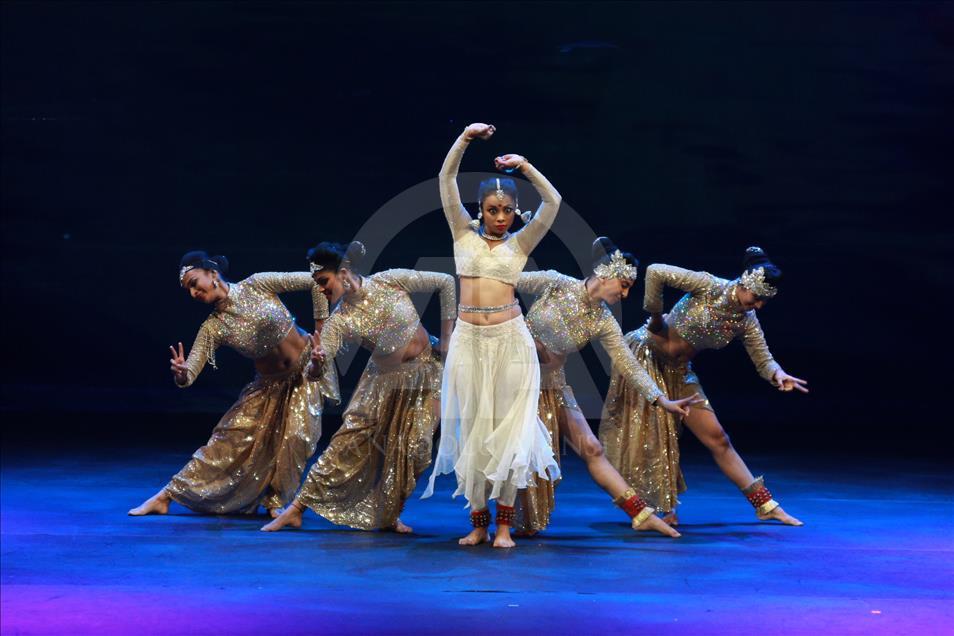 Taj Express : The Bollywood Musical di Istanbul