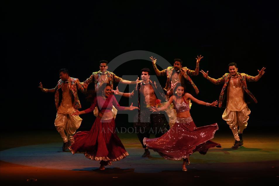 Taj Express : The Bollywood Musical di Istanbul
