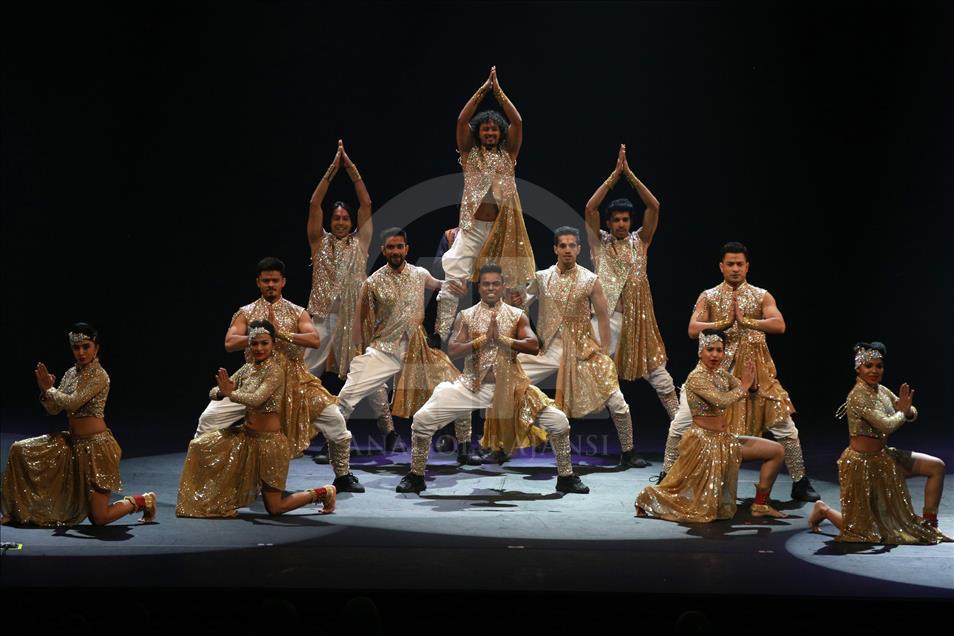 Taj Express : The Bollywood Musical di Istanbul