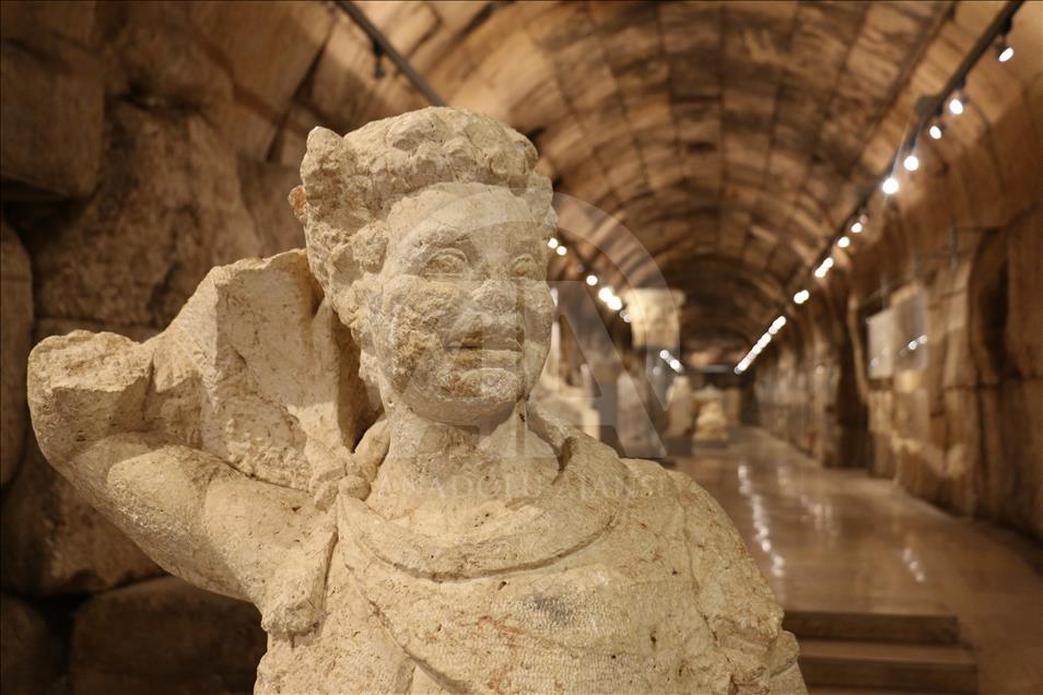 Dünyanın en görkemli tapınak şehri "Baalbek"