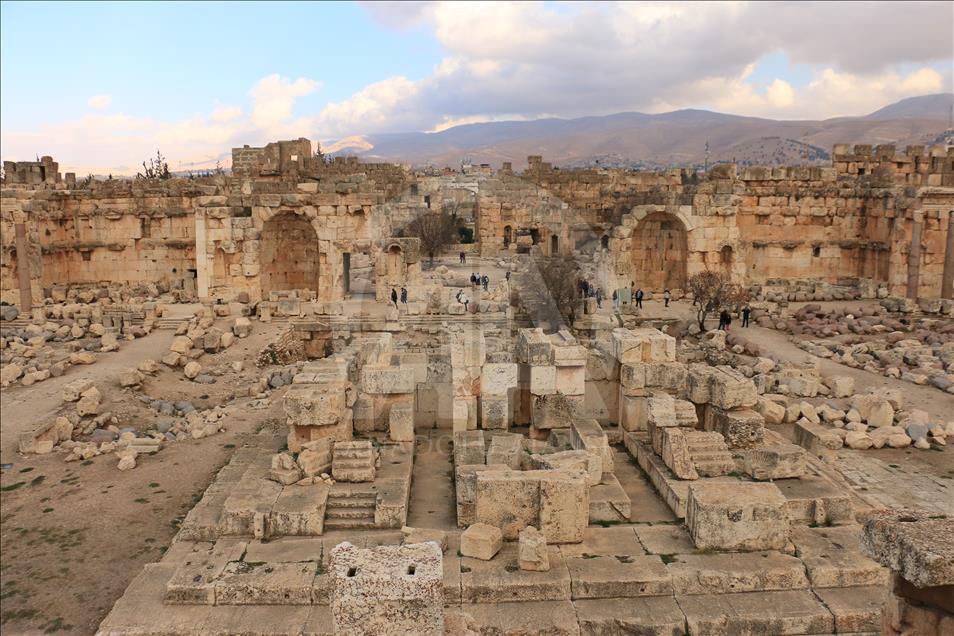 Dünyanın en görkemli tapınak şehri "Baalbek"