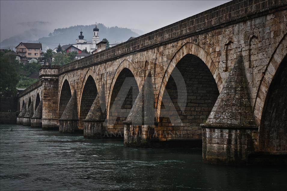 Mimar Sinan'ın Bosna Hersek'teki imzası: Drina Köprüsü