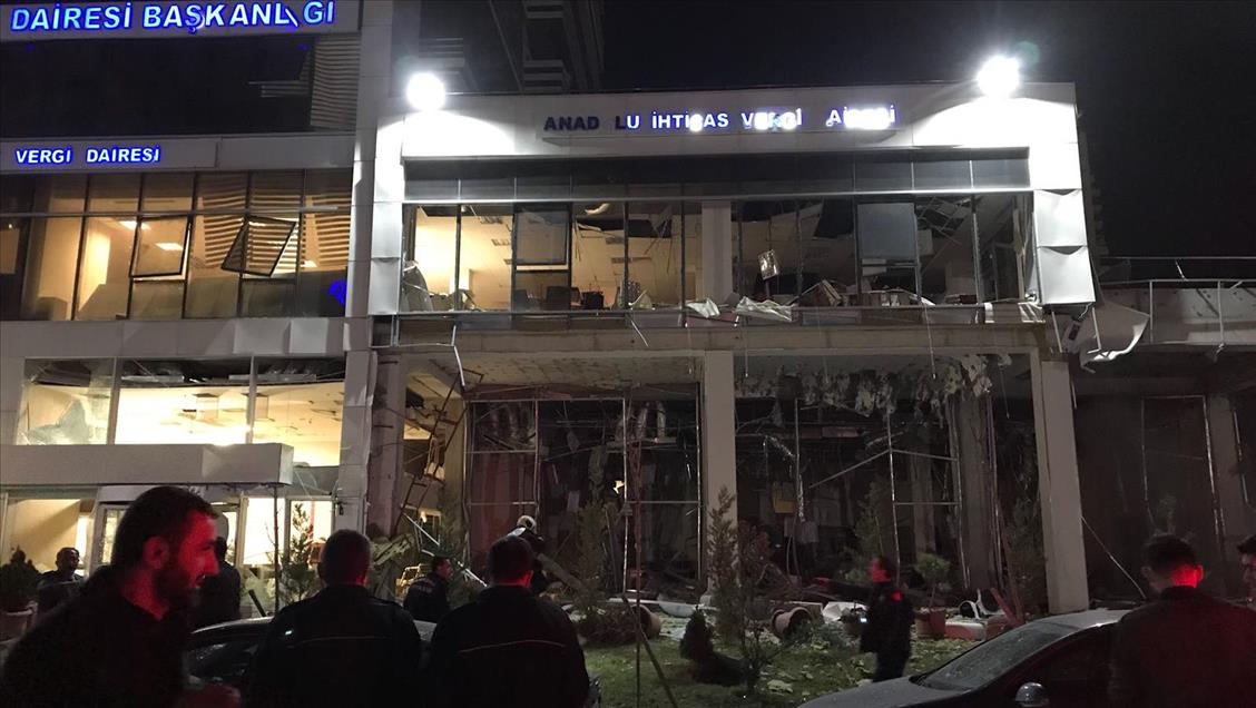 Ankara'da vergi dairesinde patlama meydana geldi