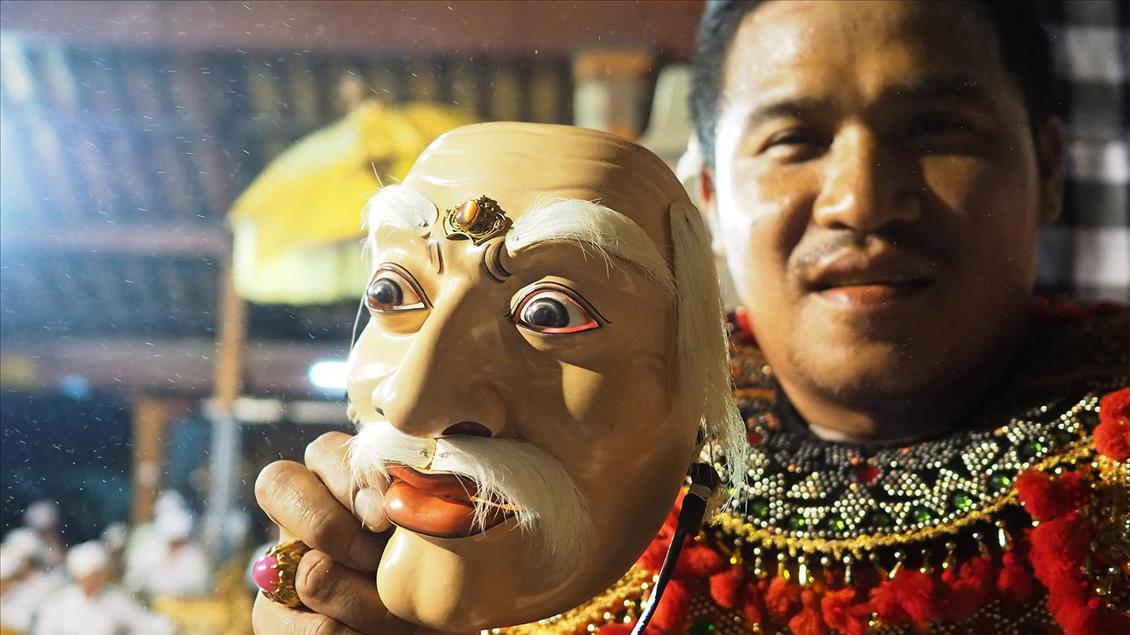 Bali'de geleneksek "Maskeli Dans" festivali