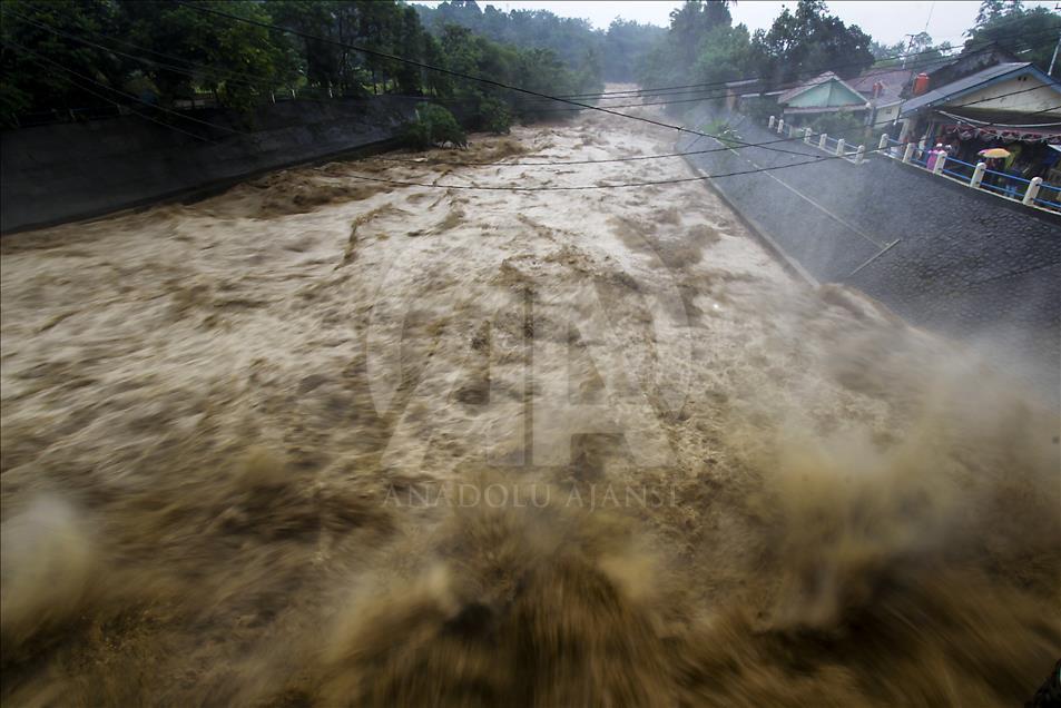 Bendungan Katulampa Bogor siaga banjir