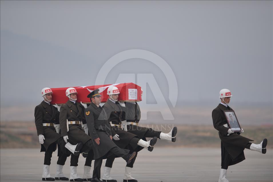 Upacara pemakaman tentara Turki di Gaziantep, Turki