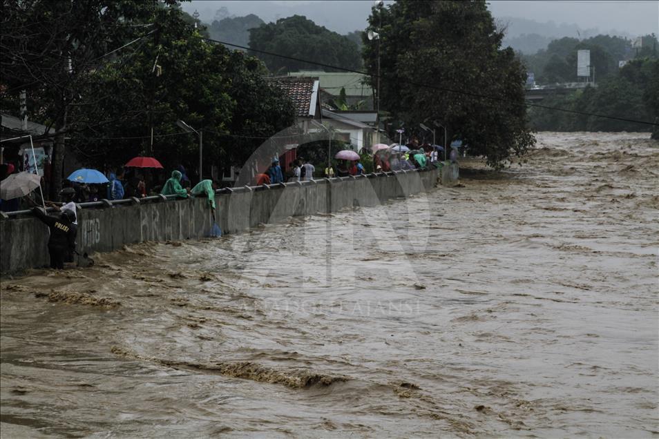 Bendungan Katulampa Bogor siaga banjir