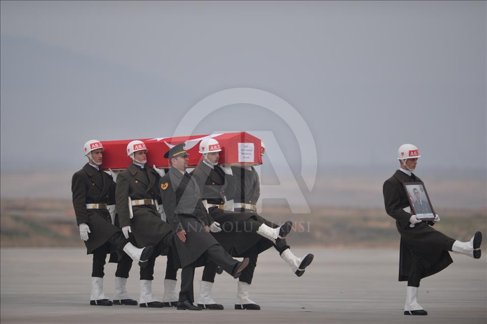 Upacara pemakaman tentara Turki di Gaziantep, Turki