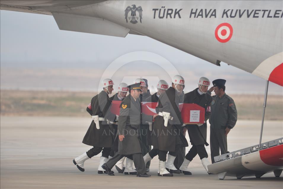 Upacara pemakaman tentara Turki di Gaziantep, Turki