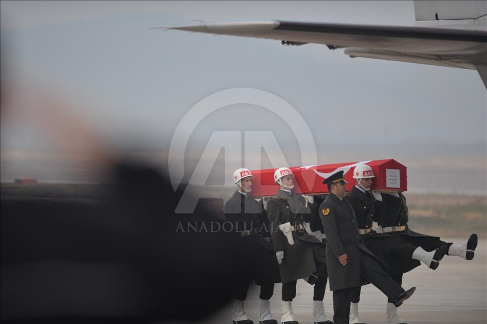Upacara pemakaman tentara Turki di Gaziantep, Turki