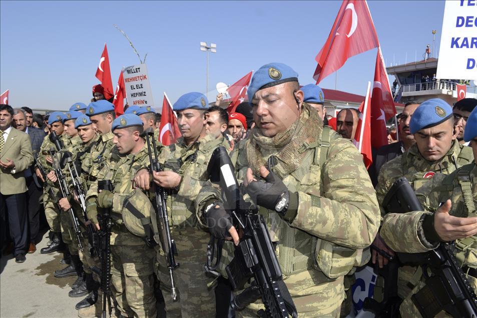 Siirt'ten Komandolar dualarla Afrin'e uğurlandı