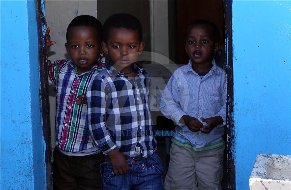 Etiyopyalı kimsesizlerin yürek burkan yaşamları 
