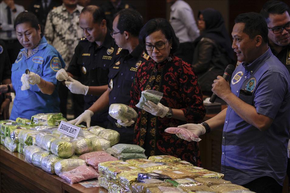 Indonesia seizes 111 kg of heroin, arrests 11 drug traffickers 