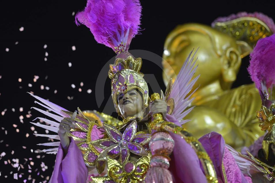 Así fue el desfile de las escuelas de samba en el Carnaval de Río de Janeiro, Brasil