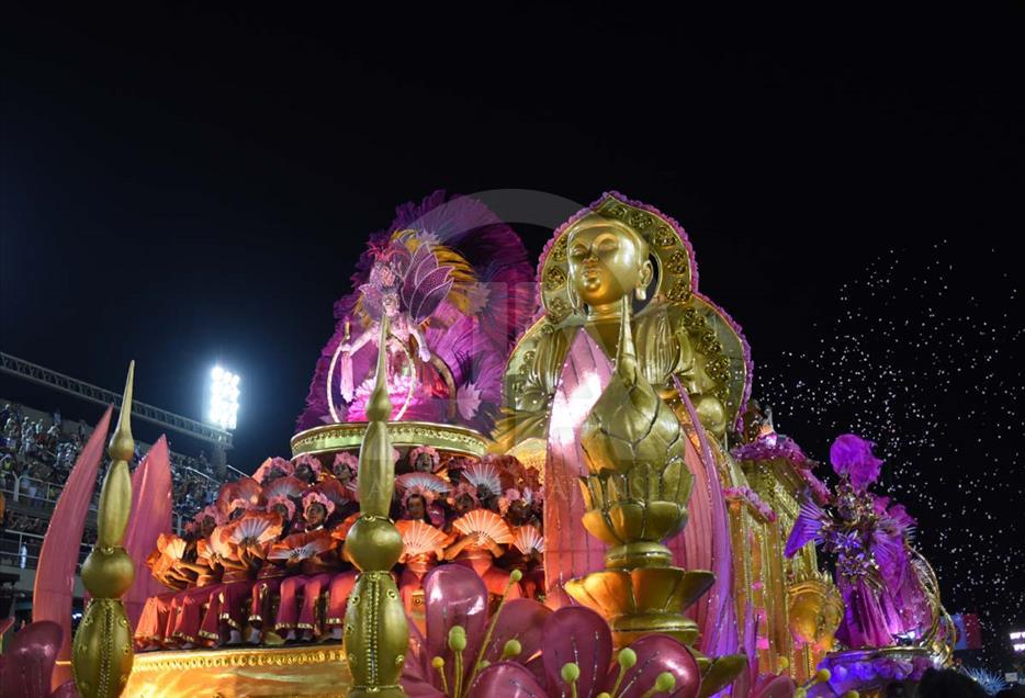 Así fue el desfile de las escuelas de samba en el Carnaval de Río de Janeiro, Brasil