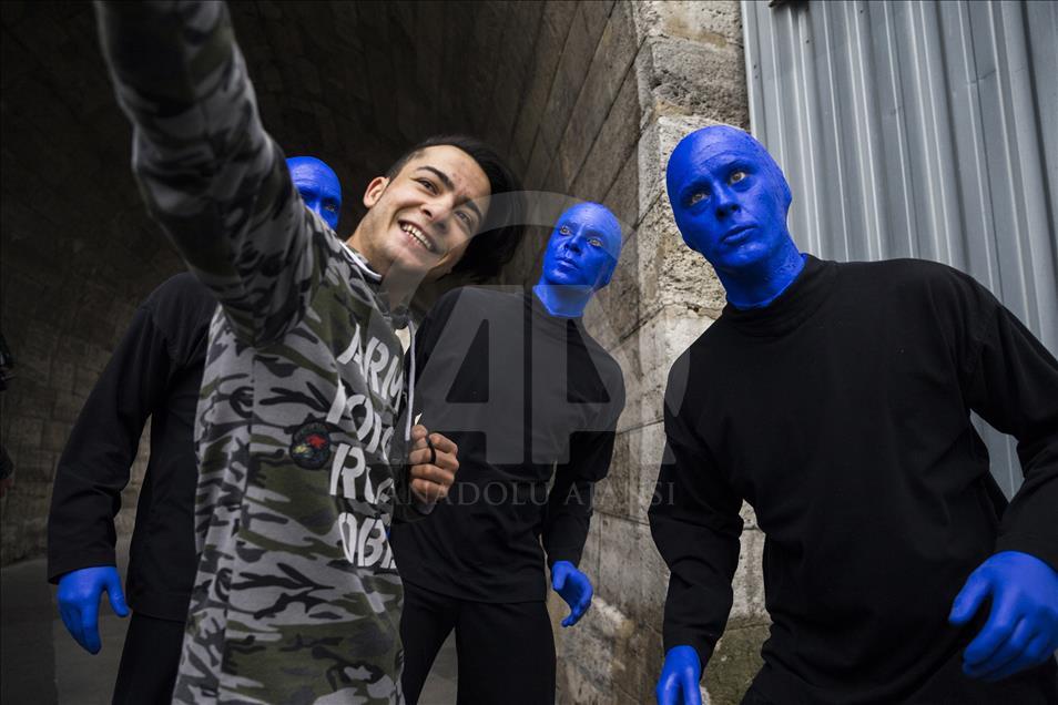 Blue Man Group gösterisi