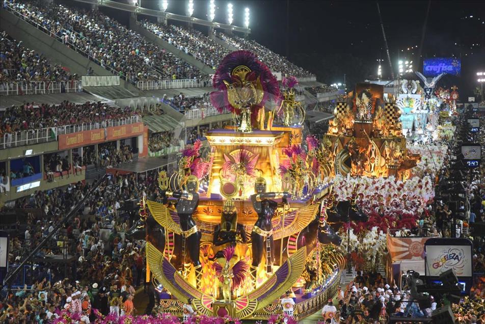 Desfile de las escuelas de samba en Río de Janeiro