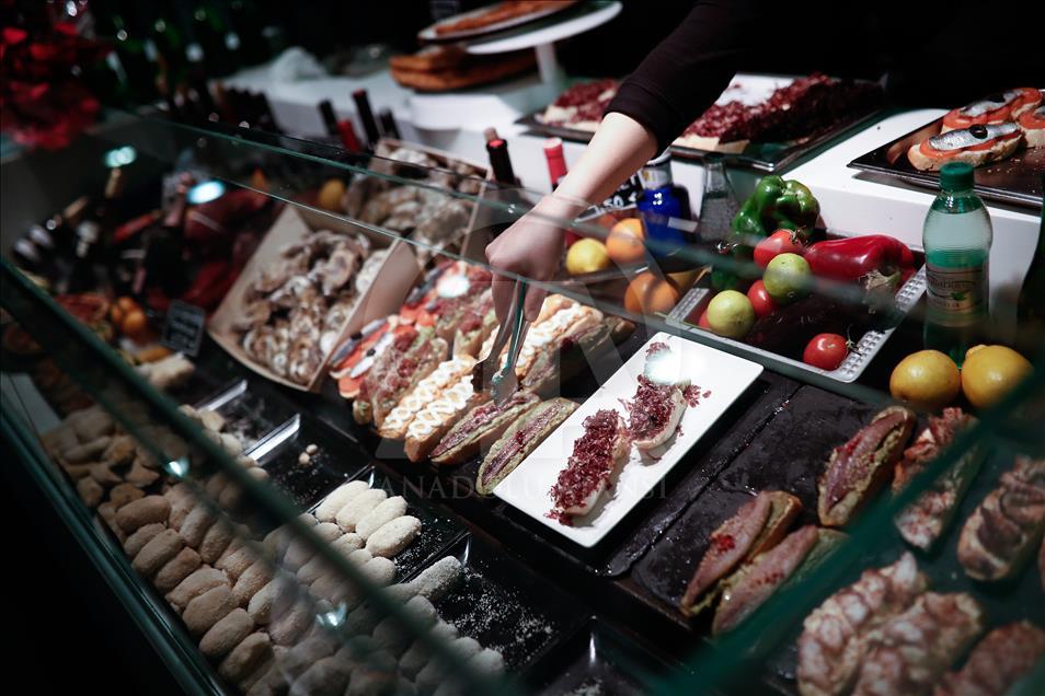 Atıştırmalık İspanyol yiyeceği: Tapas