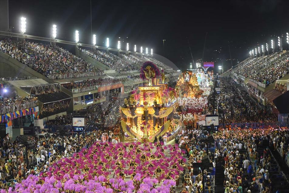 Desfile de las escuelas de samba en Río de Janeiro