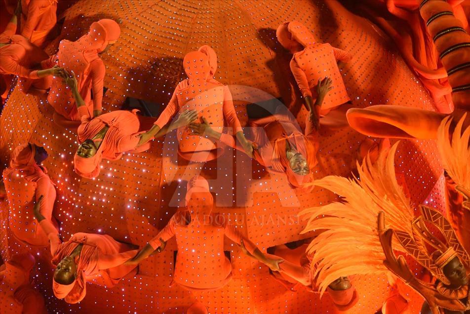 Desfile de las escuelas de samba en Río de Janeiro
