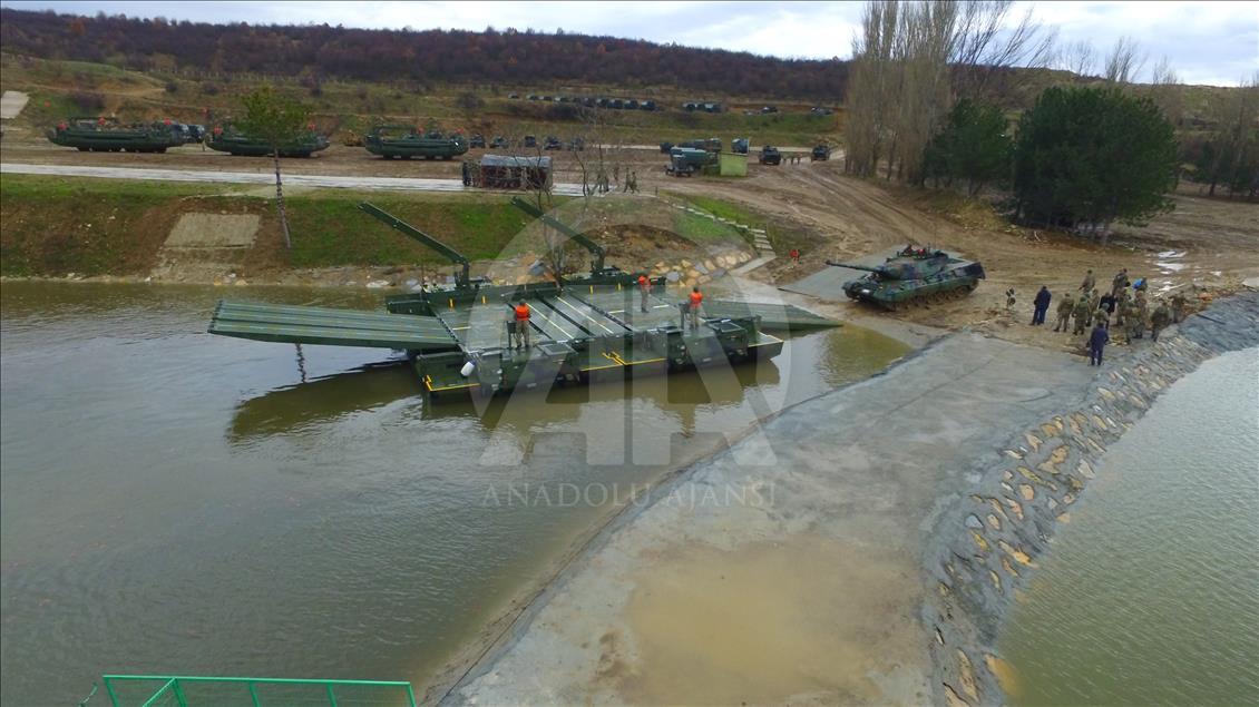 Mehmetçikten gerçeği aratmayan tatbikat