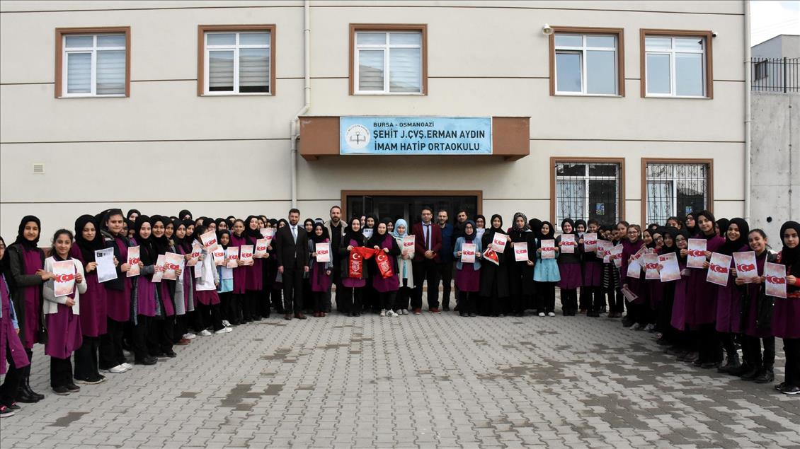 Ortaokul öğrencilerinden şehit ailelerine mektup