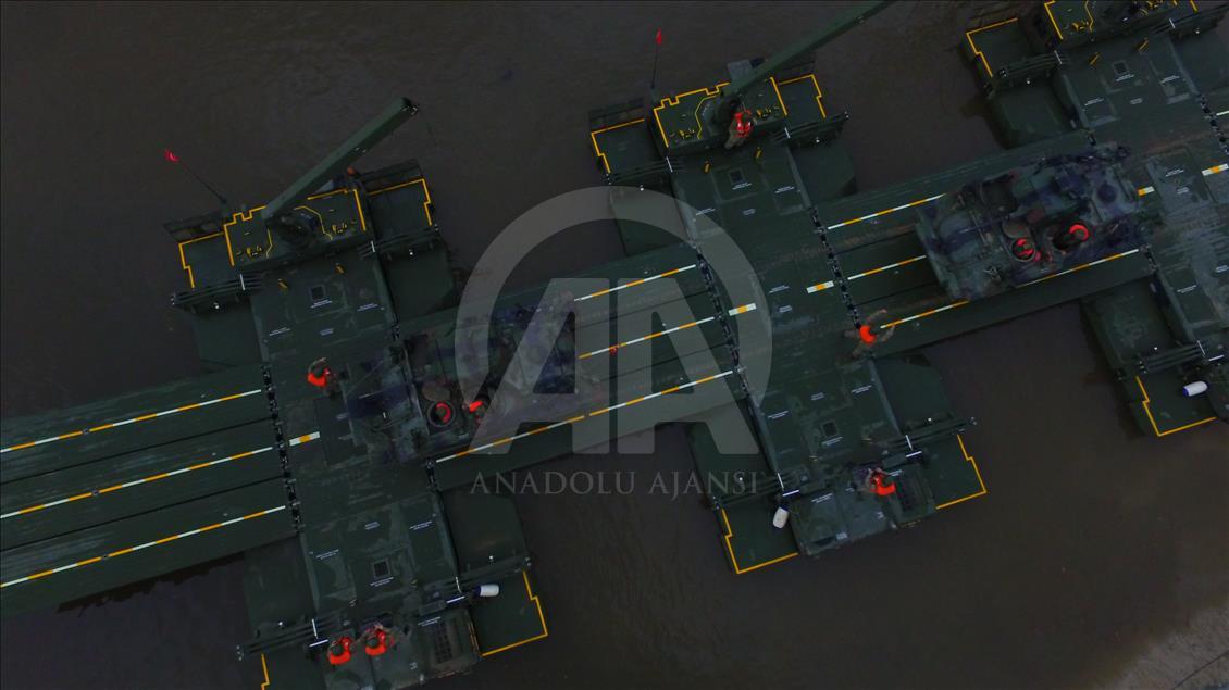 Mehmetçikten gerçeği aratmayan tatbikat