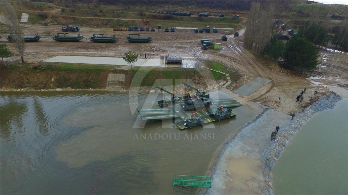 Mehmetçikten gerçeği aratmayan tatbikat