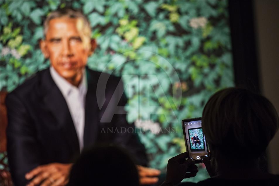 Barack and Michele Obama Portraits at the National Portrait Gallery