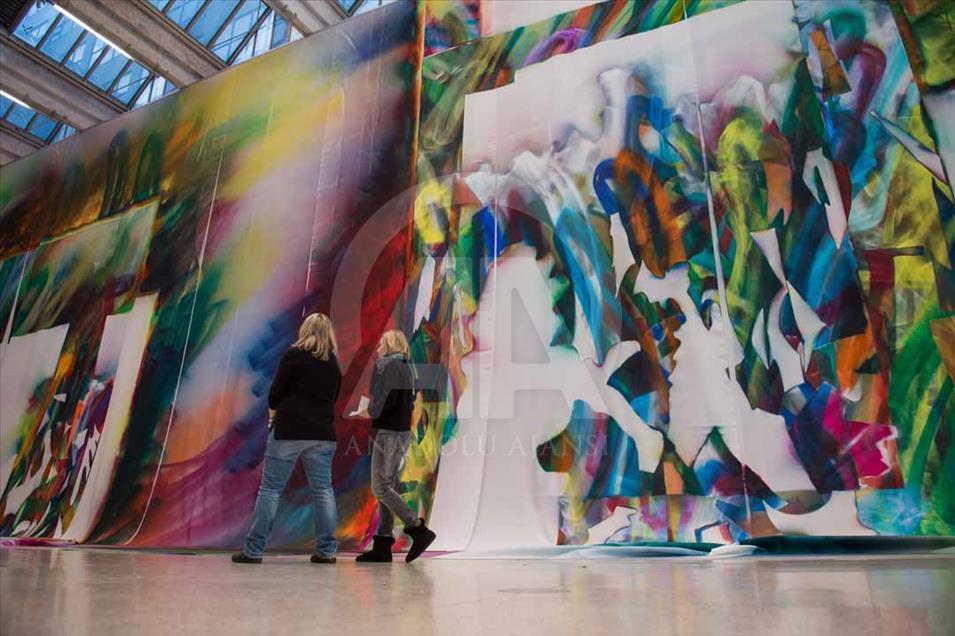 Imágenes de la exposición de Katharina Grosse en Praga