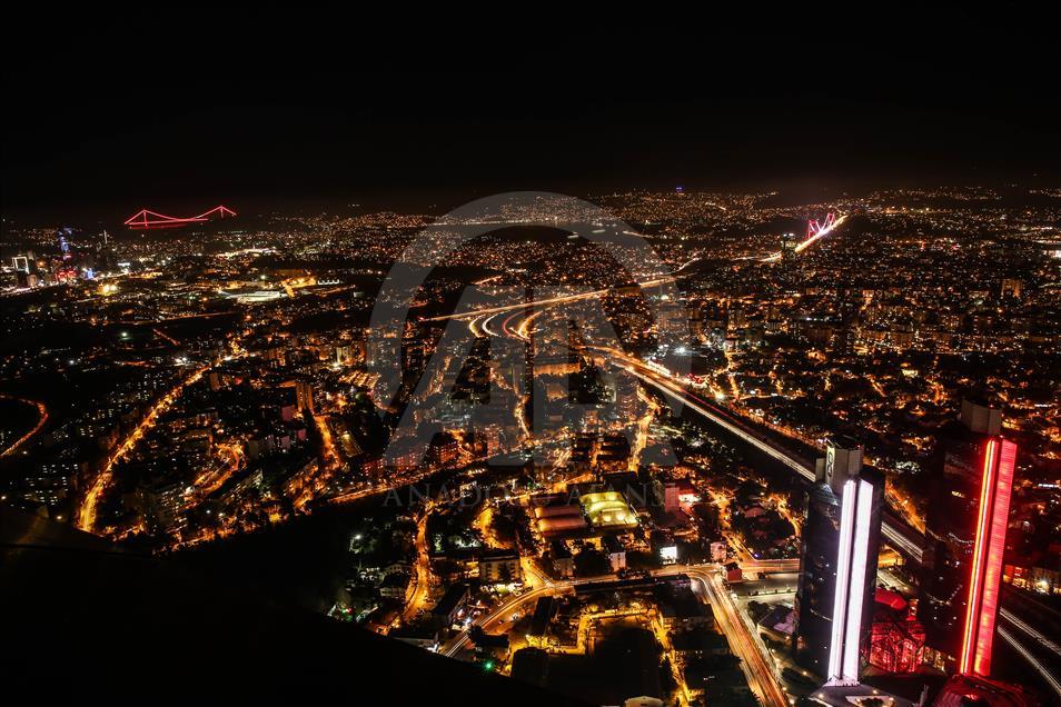 İstanbul'un en yüksek binasından kent bir başka görülüyor