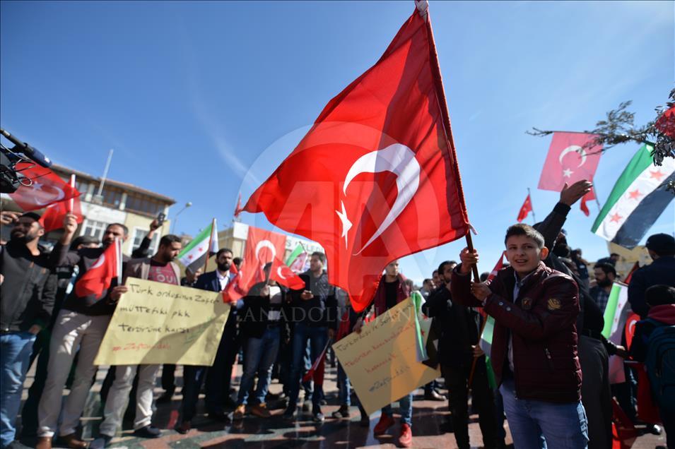 Suriyelilerden Zeytin Dalı Harekatı'na destek