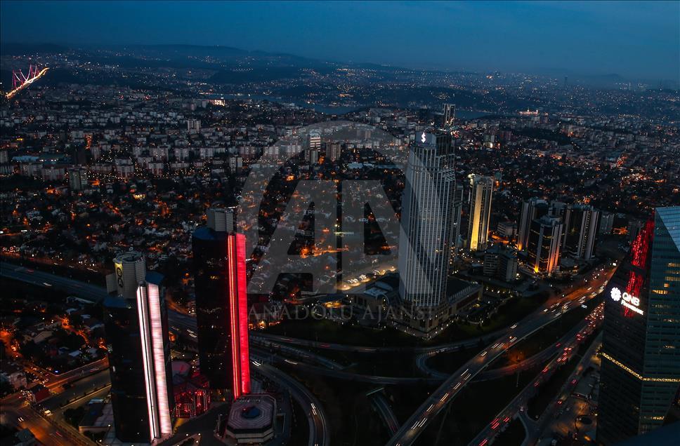İstanbul'un en yüksek binasından kent bir başka görülüyor