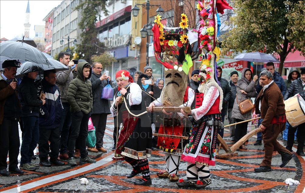 "Kukerlandia" në Edirne, rituali bullgar i "dëbimit të shpirtrave të këqij"