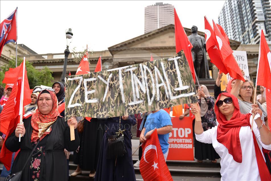 Avustralya’da Türkiye’ye destek gösterisi