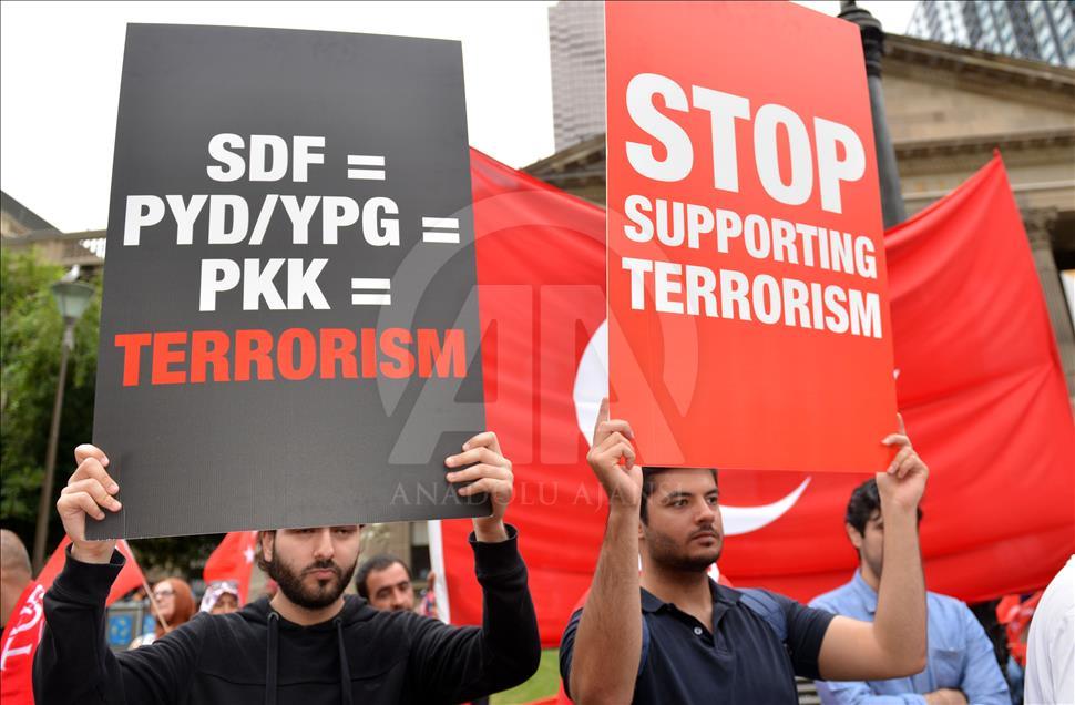 Avustralya’da Türkiye’ye destek gösterisi