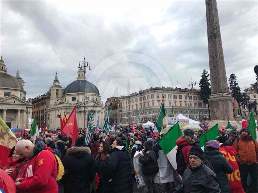 İtalya'da seçim öncesi aşırı sağ karşıtı gösteriler