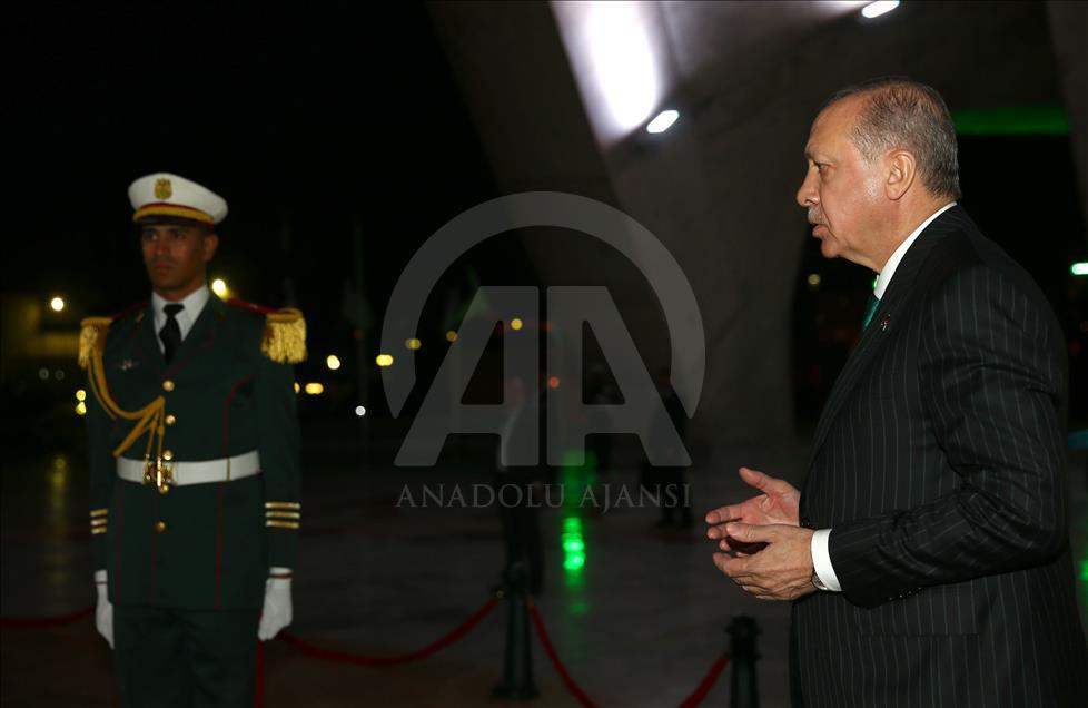 Cumhurbaşkanı Erdoğan Cezayir'de