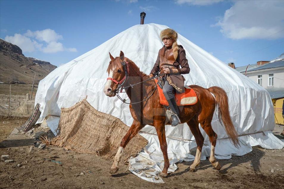 Las tradiciones de los kirguises se mantienen vivas en Turquía