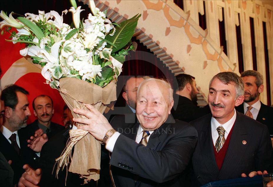 "Dava"ya atılan imza: Erbakan
