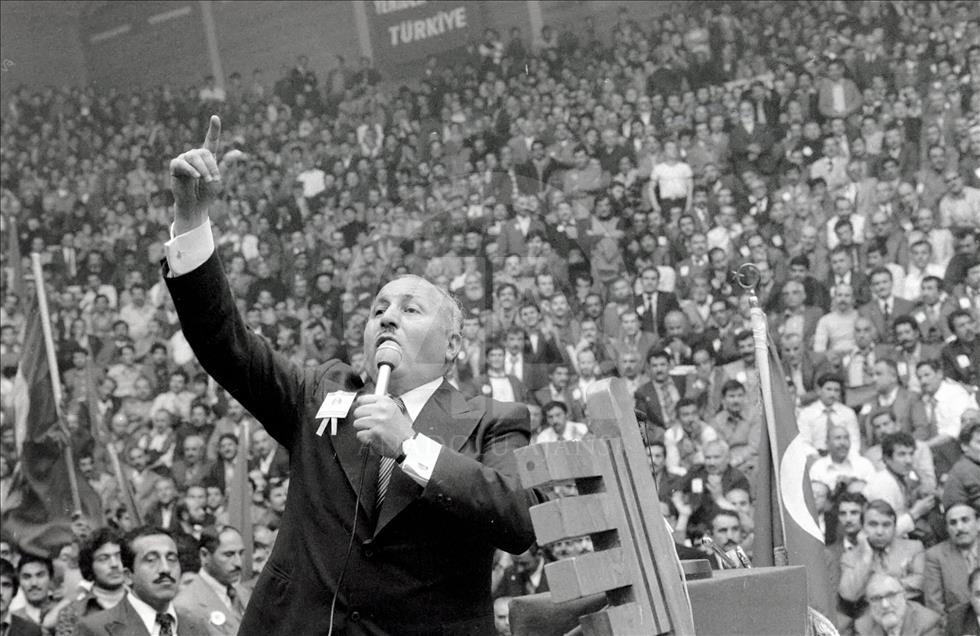 "Dava"ya atılan imza: Erbakan