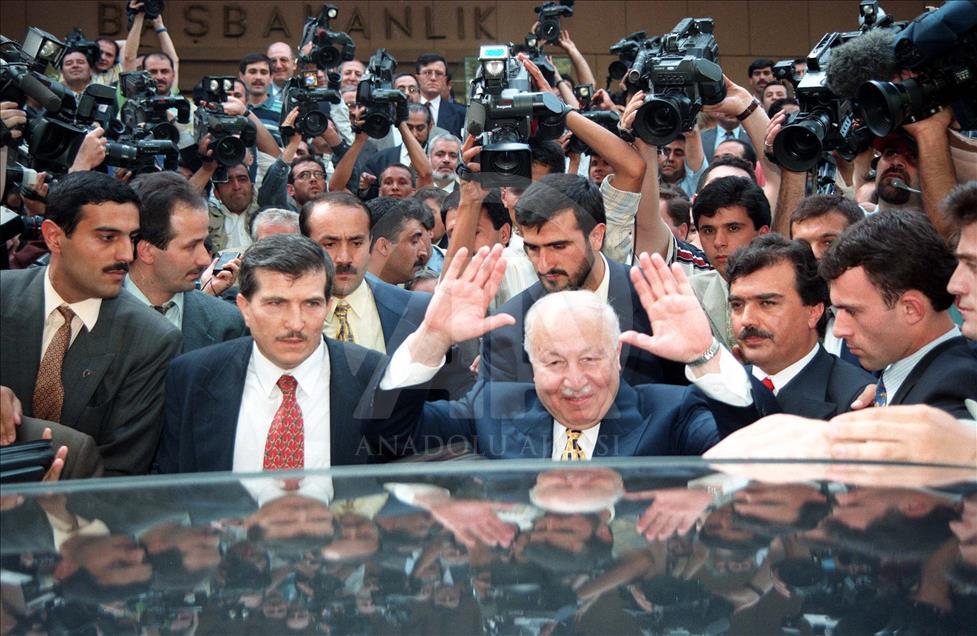 "Dava"ya atılan imza: Erbakan