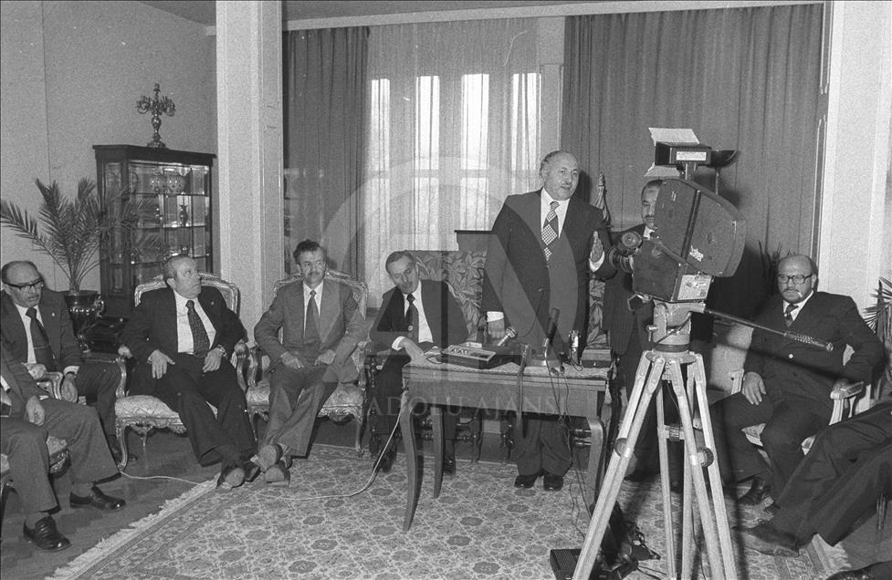 "Dava"ya atılan imza: Erbakan