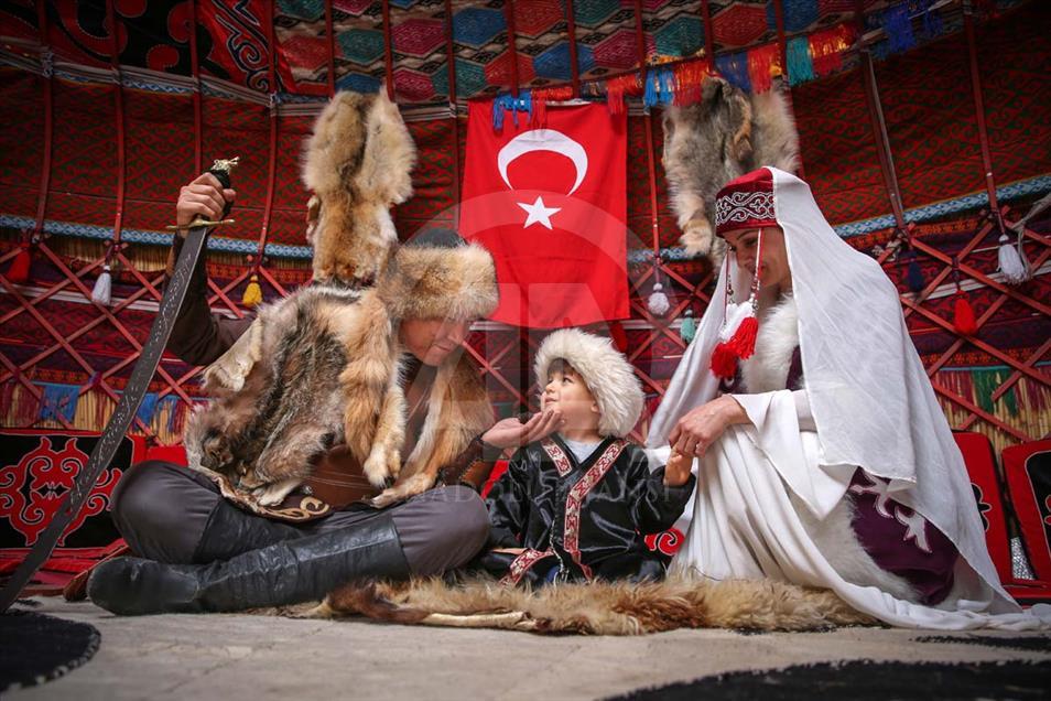 Las tradiciones de los kirguises se mantienen vivas en Turquía