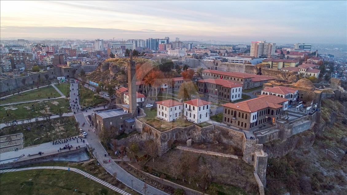 Diyarbakır'da tarihe yolculuğun adresi: "İçkale"
